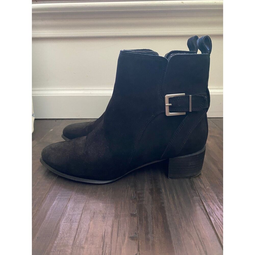 EUC Vionic Sienna Waterproof Black Buckle Chelsea Ankle Boots 40 / 8.5